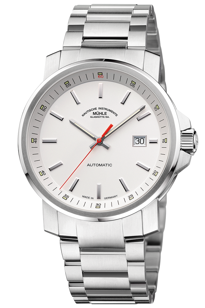 Frontalansicht der Herrenarmbanduhr 29er Big mit weißem Zifferblatt und Rehaut im silbernen Gehäuse am Metallband