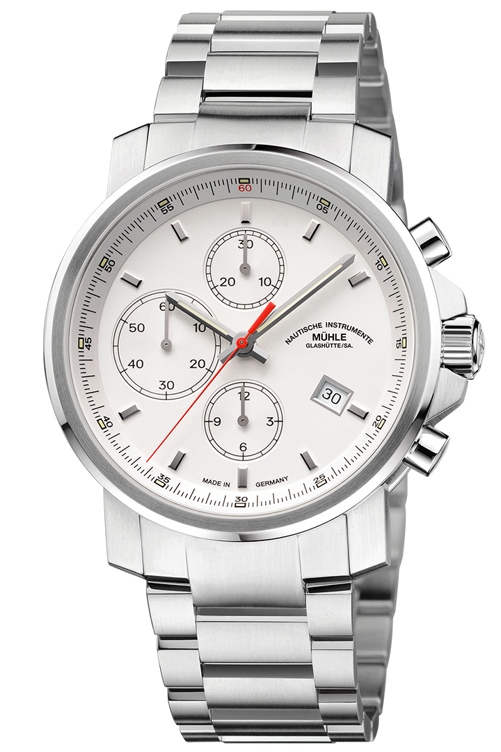 Frontalansicht der Herrenarmbanduhr 29er Chronograph mit weißem Zifferblatt und Rehaut im silbernen Gehäuse am Metallband.