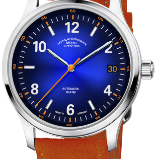 Die Lunova Datum Edition NIMOC mit orangefarbenem Alcantaraband.