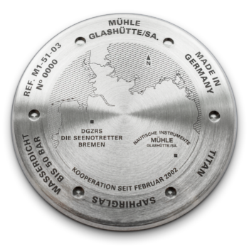 Ansicht Bodengravur S.A.R. Mission-Timer TITAN (Serienboden)