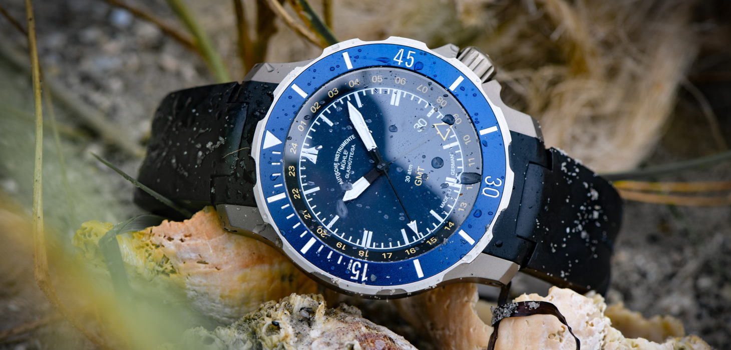 Seebataillion GMT nass und sandig am Strand