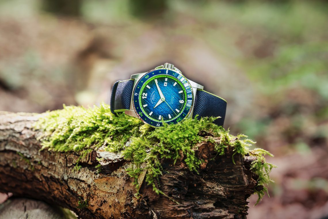 月と太陽様 BSプルブラックニッケル、BS CDダークグレー Sportivo Compass Date | Sports watch from Mühle-Glashütte