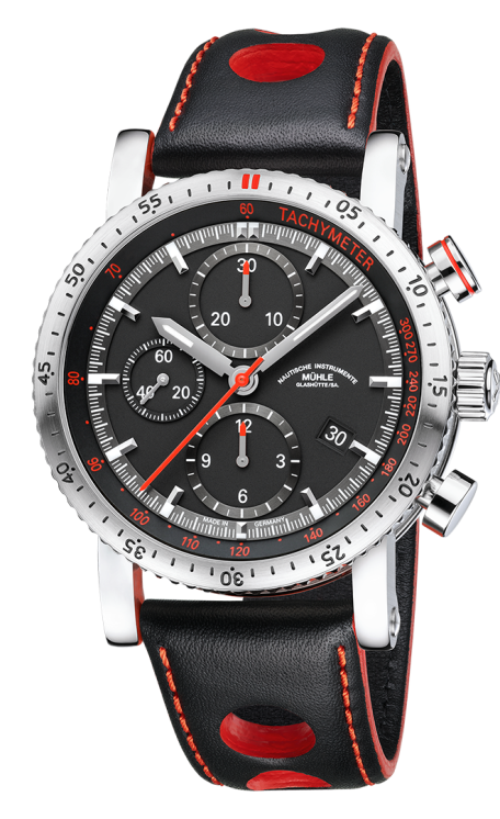 Teutonia Sport I: Frontalansicht einer Armbanduhr mit schwarzem Zifferblatt und drei Hilfszifferblättern, silberner Lünette und Gehäuse am schwarz-roten Lederband.