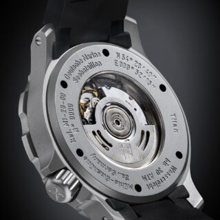Rückseite Seebataillion GMT mit schwarzem Kautschukband